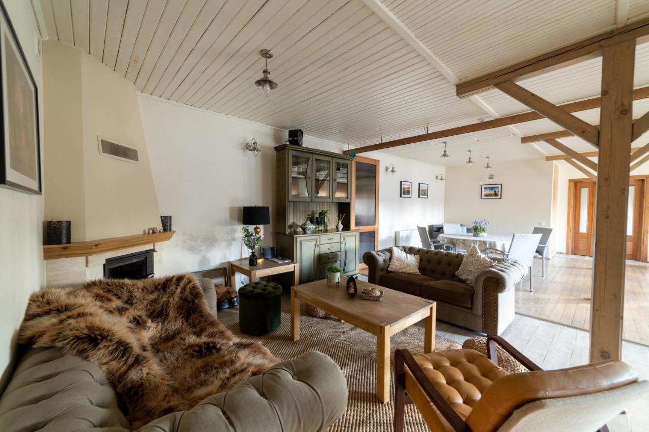 Guest House In Dobele City Center- Pilsetas Maja Exterior photo